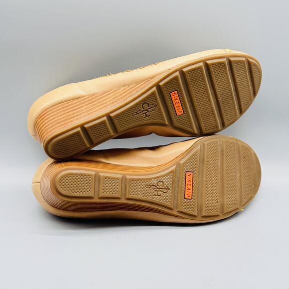 Cole Haan Shoes Womens 6.5 Beige Leather Wedge Heel Air Comfort Slip On Vintage - Picture 9 of 11